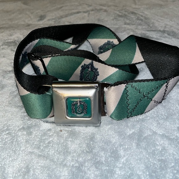 Slytherin Crest Harry Potter safety belt seatbelt buckle belt 25” to 45” waist - Picture 3 of 10